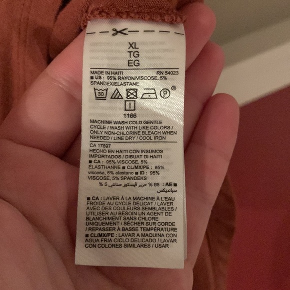 Leggings approved old navy top! - Picture 3 of 3